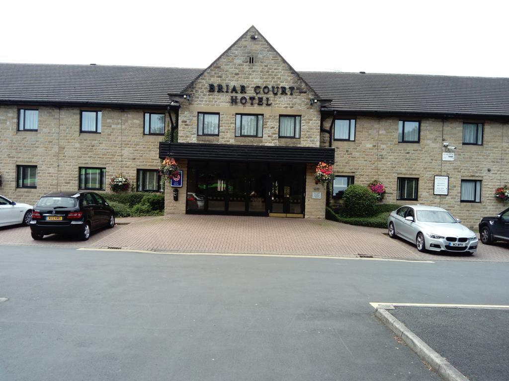 The Briar Court Hotel Huddersfield Buitenkant foto