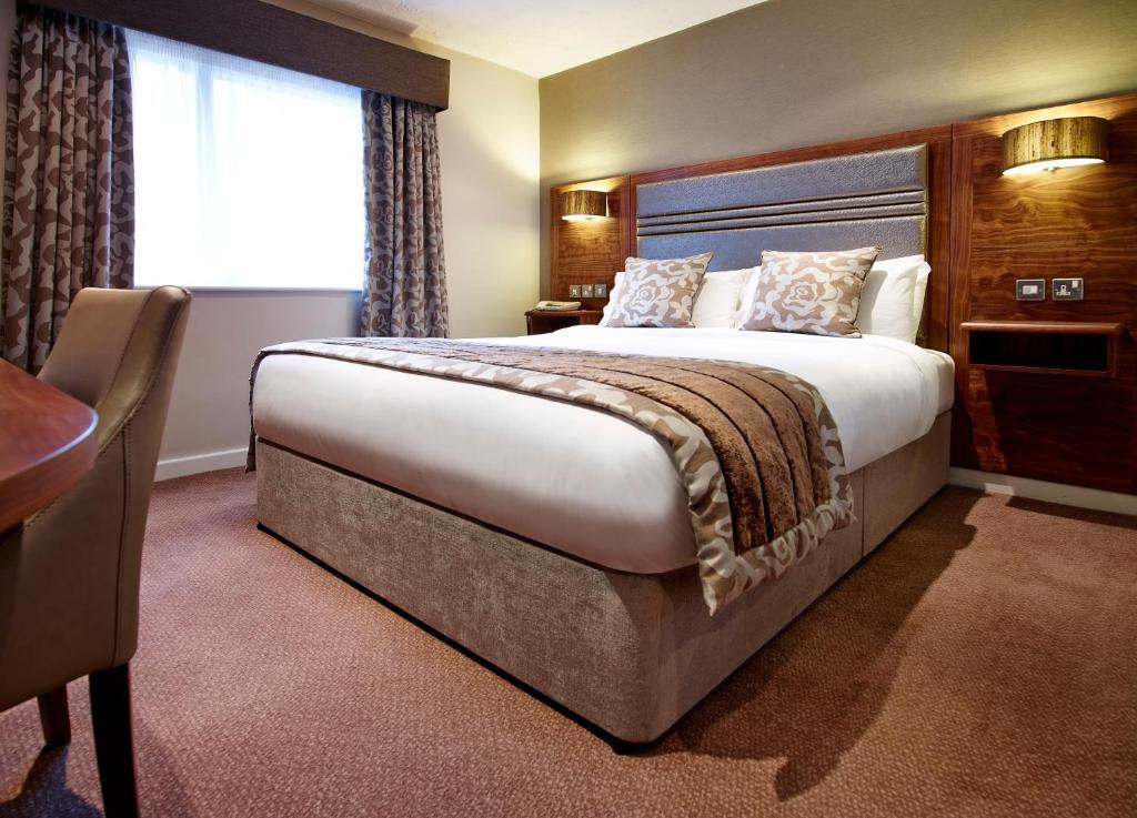 The Briar Court Hotel Huddersfield Kamer foto